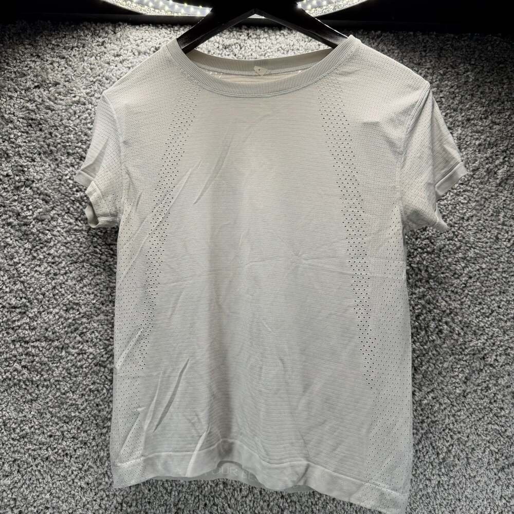 Lululemon Cream Seamless Crew Neck Breeze By Short Sleeve Squad Shirt Top 4